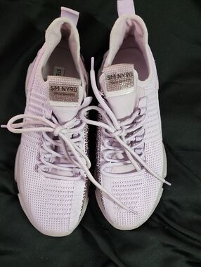 Steve Madden Lilac Knit Lace-Up Sneakers